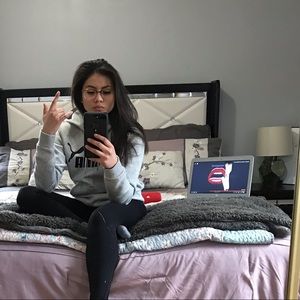 Meet your Posher, Odalis